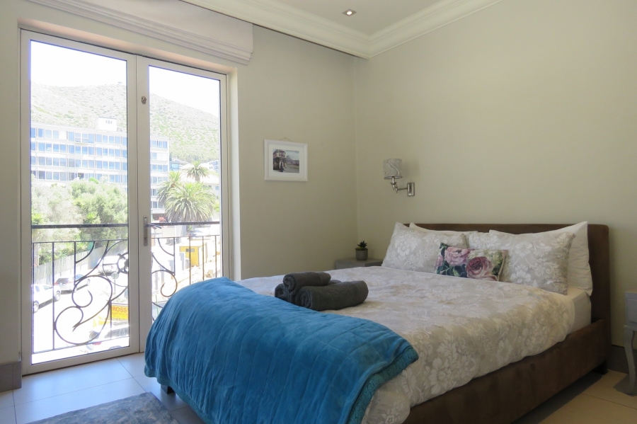 To Let 1 Bedroom Property for Rent in Green Point Western Cape